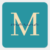 Grünblau mit Monogramm