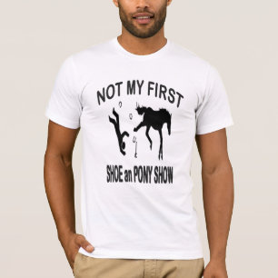 Grundlegender amerikanischer T-Shirt
