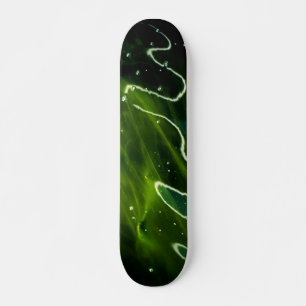 Grüne Algen und Wasser Skateboard