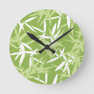 Grüne Bambus-Blätter Einzigartiges Muster Runde Wanduhr