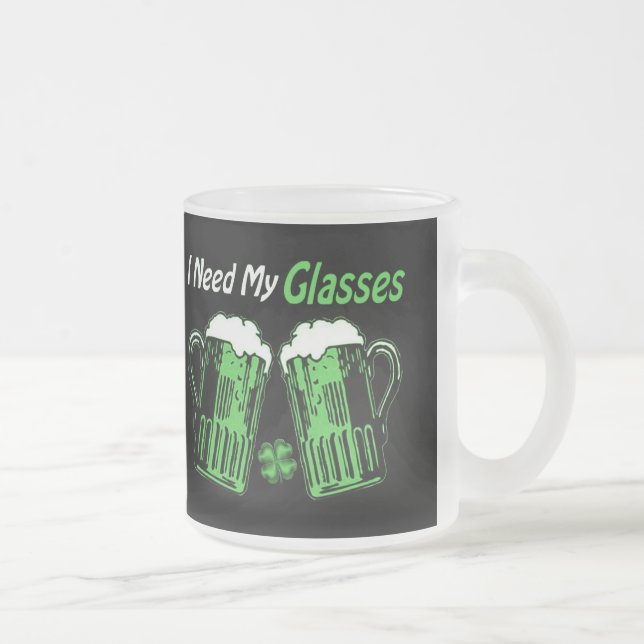 Grüne Beer St. Patrick's Day Mattierte Tasse (Rechts)