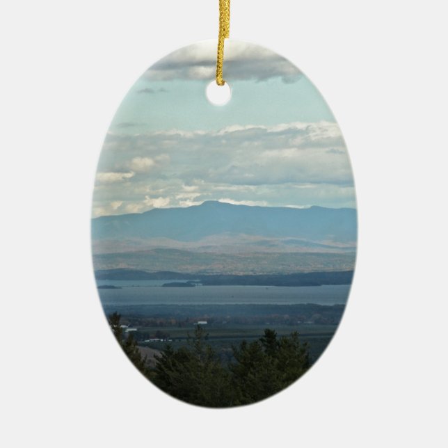 Grüne Berge Keramik Ornament (Vorne)