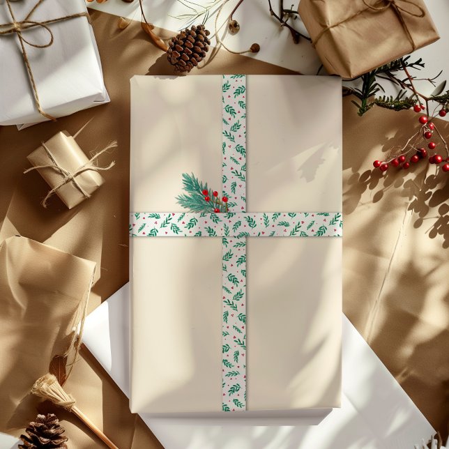 Grüne Blätter & Red Berries Weihnachtsmuster Weiß Satinband (Von Creator hochgeladen)