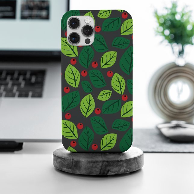 Grüne Blätter, rote Berries, Muster von Blätter Case-Mate iPhone Hülle (Von Creator hochgeladen)