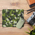 Grüne Camouflage Herz | Camouflage Hearts Mousepad<br><div class="desc">Grüne Camouflage Herz | Camouflage Herz Mousepad - Dress up your desktop mit unserer Camouflage Collection of Mousepads. Unsere Camouflage-Mousepads sind ein ausgezeichnetes Geschenk für den Urlaub. Zögern Sie nicht,  sich für weitere Fragen zu unseren Produkten an den Händler zu wenden. PurdyCase©</div>