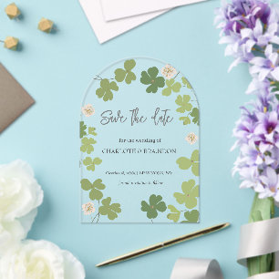 Grüne Clover Spring Wildblumen Hochzeit Acryleinladungen