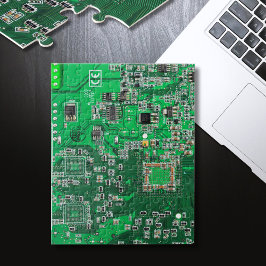 Grüne Computergehäuse