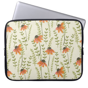 Grüne Farne, orangefarbene Blume, Natur. Laptopschutzhülle