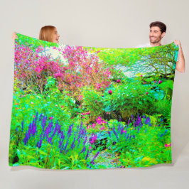 Grüne Frühlingsgärtnerei mit Peongs Fleecedecke