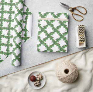 Grüne Garland mit Berries Weihnachten Geschenkpapier