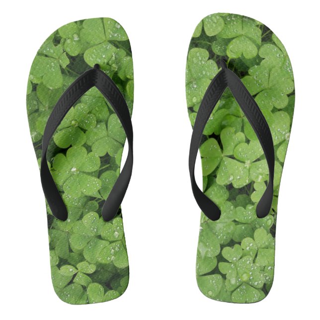 Grüne Grasflocken aus Kleeblatt Flip Flops (Fußbett)