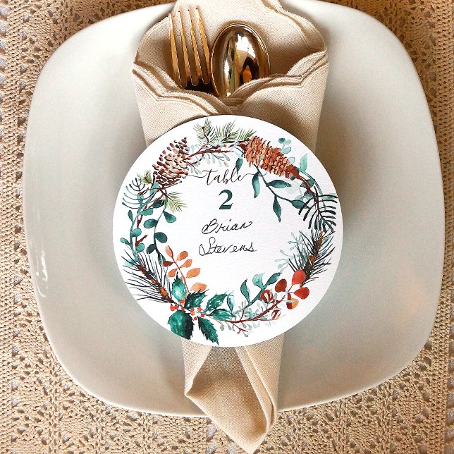 Grüne Kiefern-Eukalyptus-Tannenzapfen-Kranz-Namens Einladung (winter wedding reception table setting name place card unique rustic pinecone pine needles wreath)