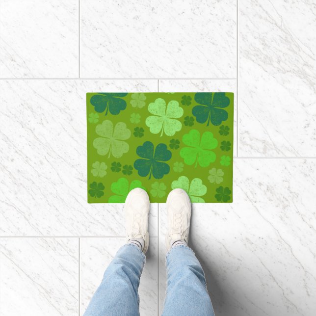 Grüne Klee, Glücksklamotten, St. Patrick's Day Fußmatte (Indoor)