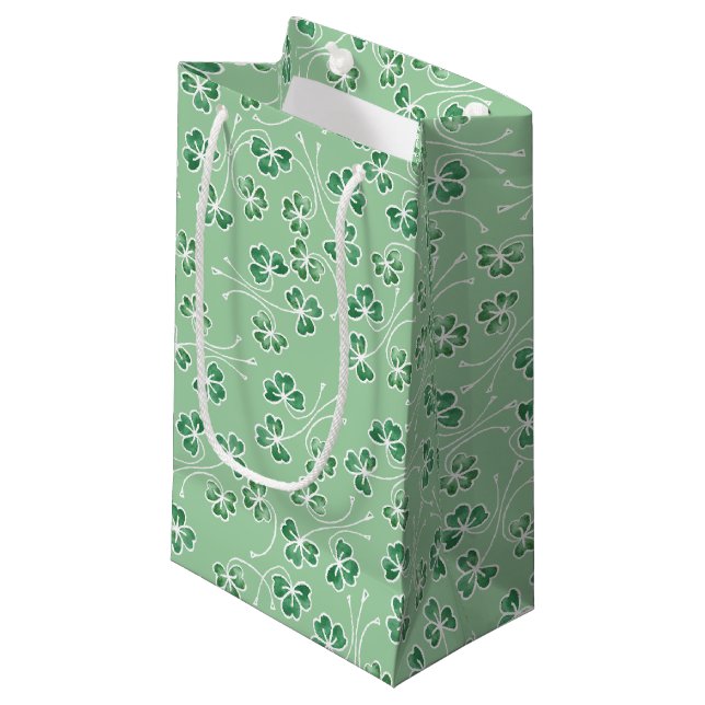Grüne Kleeblätter Weiße Konturen Kleine Geschenktü Geschenktüte (Vorderseite Schrägansicht)