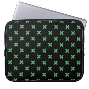 Grüne Kreuzstiche auf schwarz Laptopschutzhülle