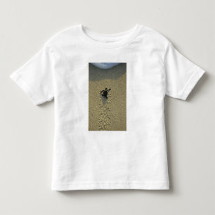 Grüne Meeresschildkröte, (Chelonia mydas), frisch  Kleinkind T-shirt
