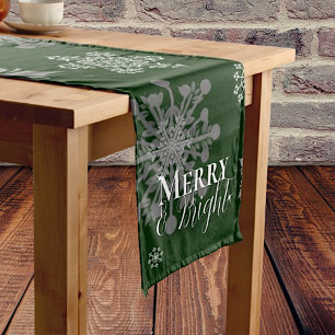 Grüne Merry und helle Schneeflocken Weihnachten Mittelgroßer Tischläufer