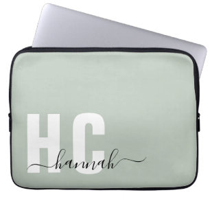Grüne minimale Sage Modern Initial Monogram Laptopschutzhülle