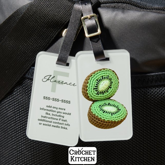 Grüne, moderne Minimal Crochet Kiwi Name Info Gepäckanhänger (Von Creator hochgeladen)