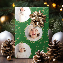 Grüne moderne Schrift Frohe Weihnachten Familie 6  Geschenkpapier