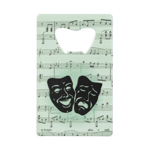 Grüne Musik und griechische Masken im Theater Geldbeutel Flaschenöffner