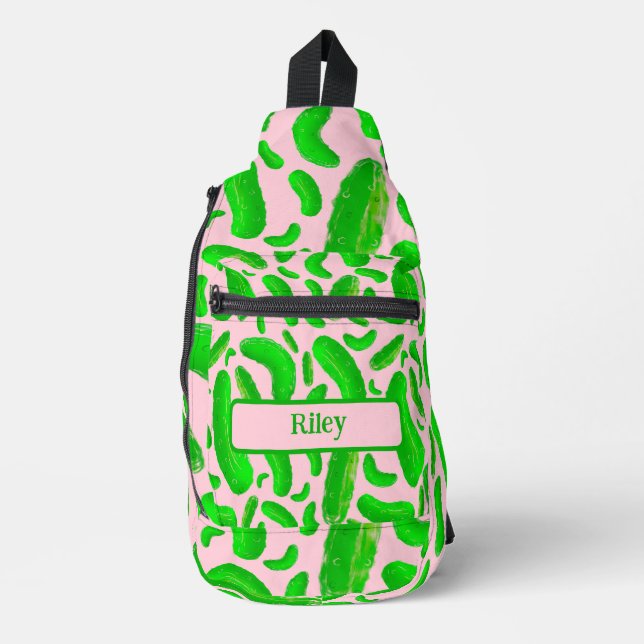Grüne Pickles Rosa Hintergrund Crossbody Bag (Vorderseite)