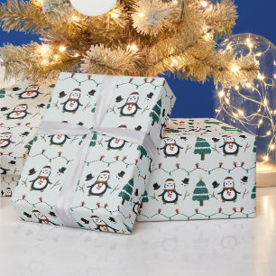 Grüne Pinguine und Weihnachtsbaumen Weihnachten Geschenkpapier
