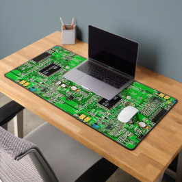 Grüne Platine mit gedruckter Platine Hinzufügen de Schreibtischunterlage