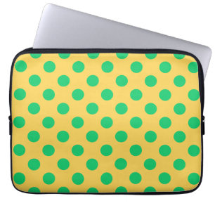 Grüne Polka-Punkte auf Gelb Laptopschutzhülle