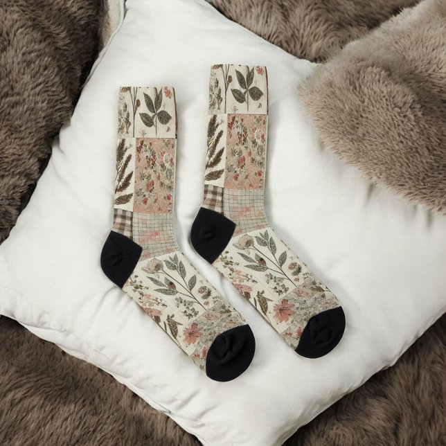Grüne & Rosa Patchwork-Quiltdecke Rustikal Boho  Socken (Von Creator hochgeladen)