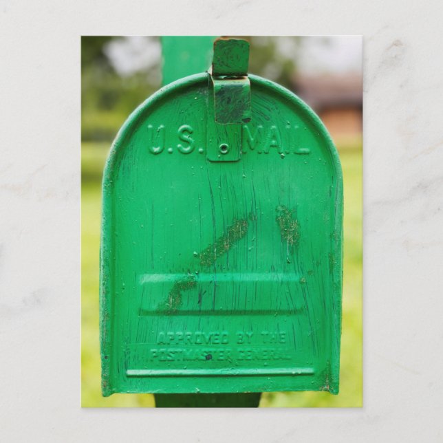 Grüne Rustikale Briefkasten Portrait  Postkarte (Vorderseite)