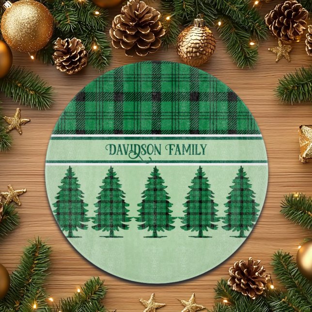 Grüne schwarze, gemütliche Tartan Pine Trees Schneidebrett (Von Creator hochgeladen)