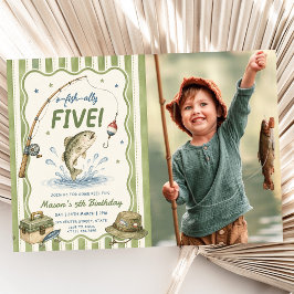 Grüne Streifen O-Fisch-ally Fünf Geburtstagsfoto Einladung