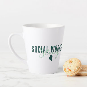 Grüne Tasse der Sozialarbeiter