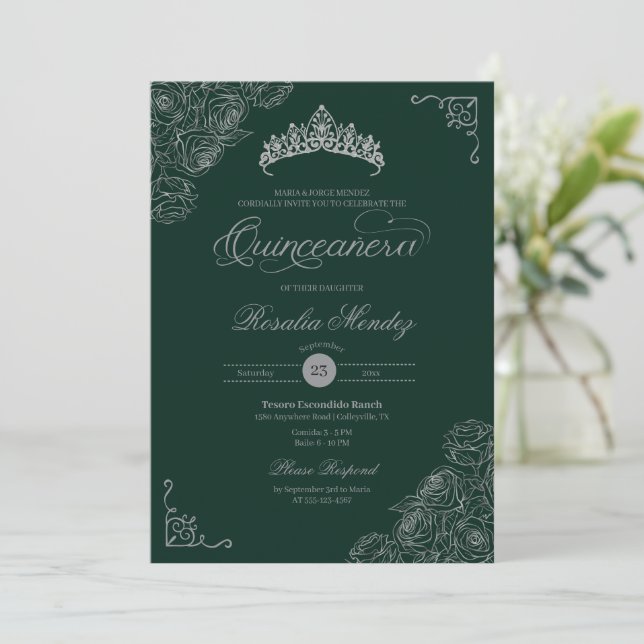 Grüne und silberne Rose Elegantes Quinceañera Einladung (Stehend Vorderseite)