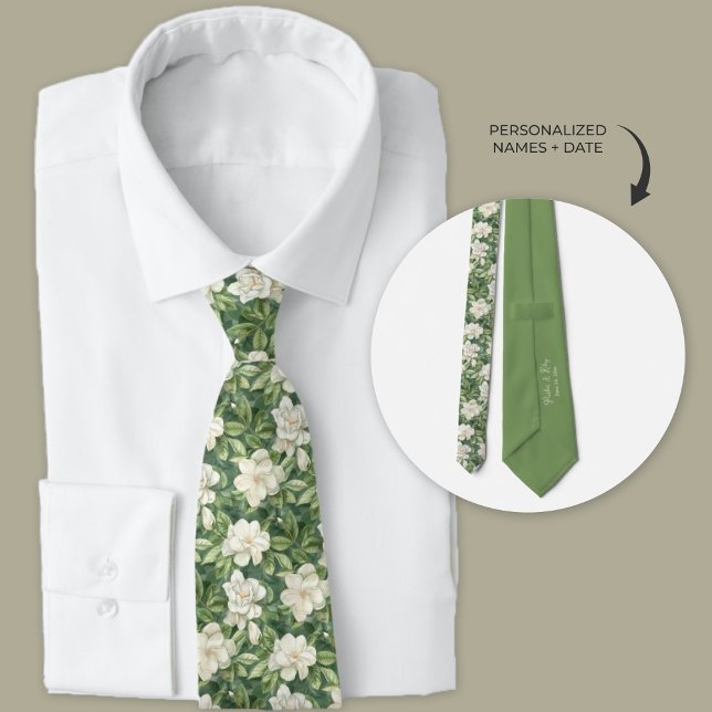 Grüne und weiße Gartenpflanzen Krawatte (Lush green and white gardenia floral pattern wedding necktie.)