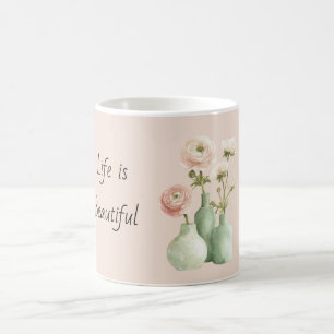 Grüne Vase rosa Ranunculus-Blumen Kaffeetasse