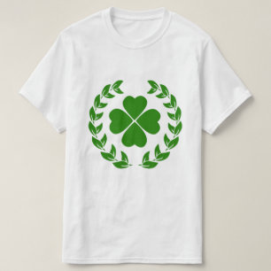 Grüne Vier Blätter Klee und grüner Kranz T-Shirt