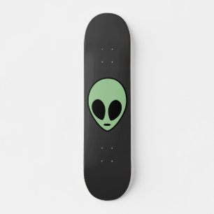 Grüner Außerirdischer Skateboard