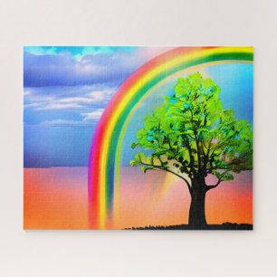 Grüner Baum unter einem Regenbogen
