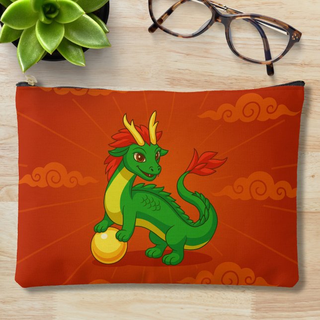 Grüner chinesischer Drache auf Rot Zubehörtasche (Von Creator hochgeladen)