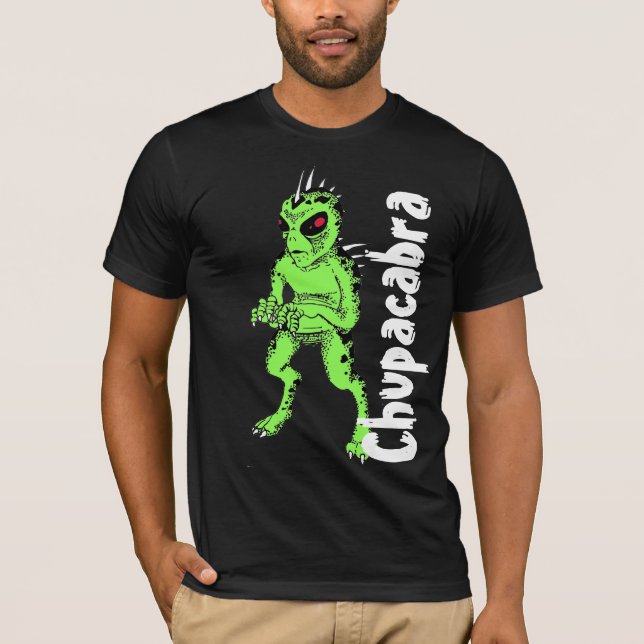 Grüner Chupacabra mit rotem T-Shirt (Vorderseite)