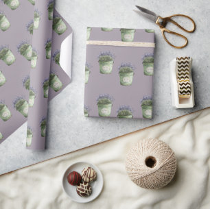 Grüner Eimer Lavendelblüten Geburtstag Geschenkpapier