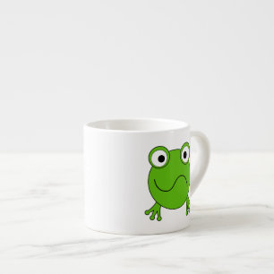 Grüner Frosch. Schauen verwirrt Espressotasse