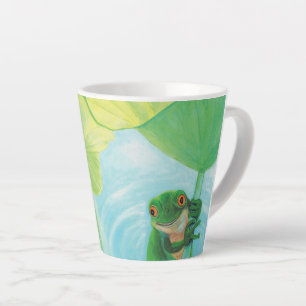 Grüner Frosch unter Lily Pad Milchtasse