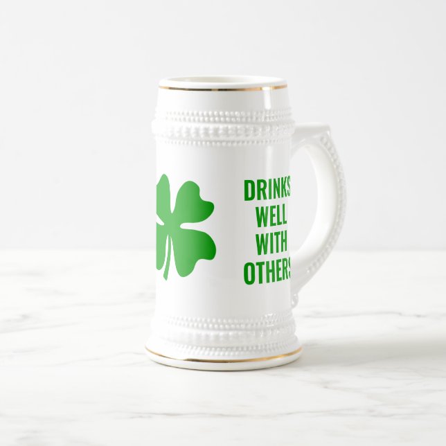 Grüner Glücksklee lustiger St. Patrick's Day  Bierglas (VorderseiteRechts)
