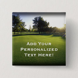 Grüner Golfplatz an der Dämmerung Button