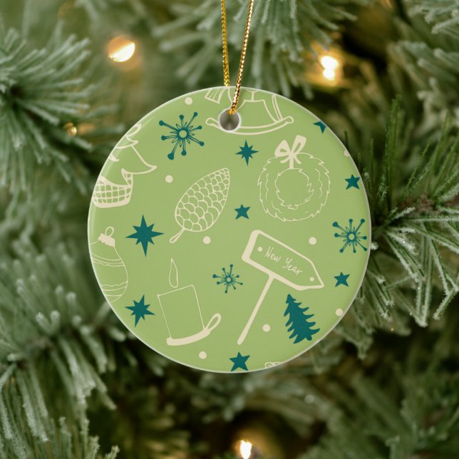 Grüner Hintergrund mit Weihnachtsbäumen, Schildern Keramik Ornament (Baum)