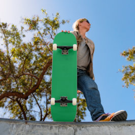 grüner Hintergrund mit weißem Rand Skateboard