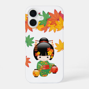 Grüner Kimono Kokeshi-Puppe mit Ahornblättern iPhone 16 Hülle